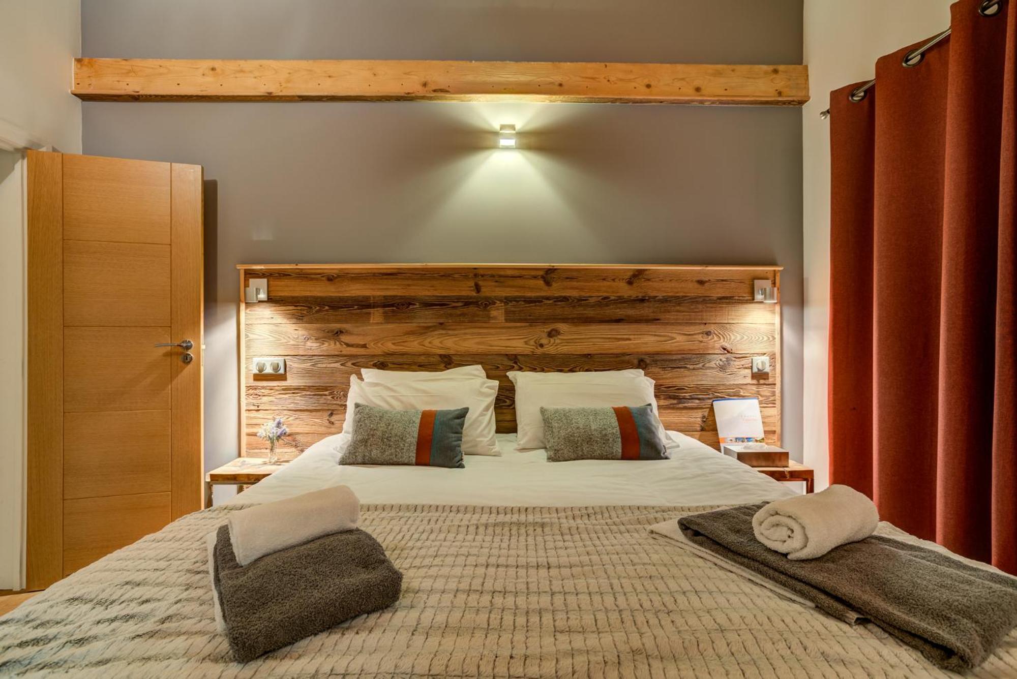 Chalet Rubicon เลอุชส์ ภายนอก รูปภาพ